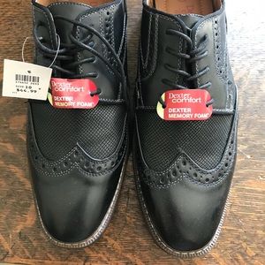 Men’s black wing tip shoes, never worn size 10
